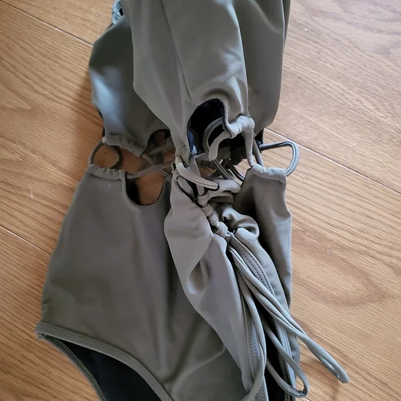 Army Green One piece Swimsuit Size small - Picture 5 of 10